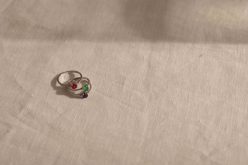 Anillo de plata con Diamantes y Rubí Nano Redondo