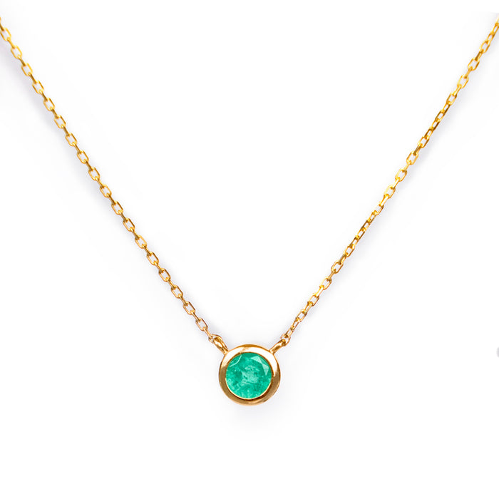 Colgante Birthstone con Esmeralda en oro amarillo 14 Kt (Mayo)