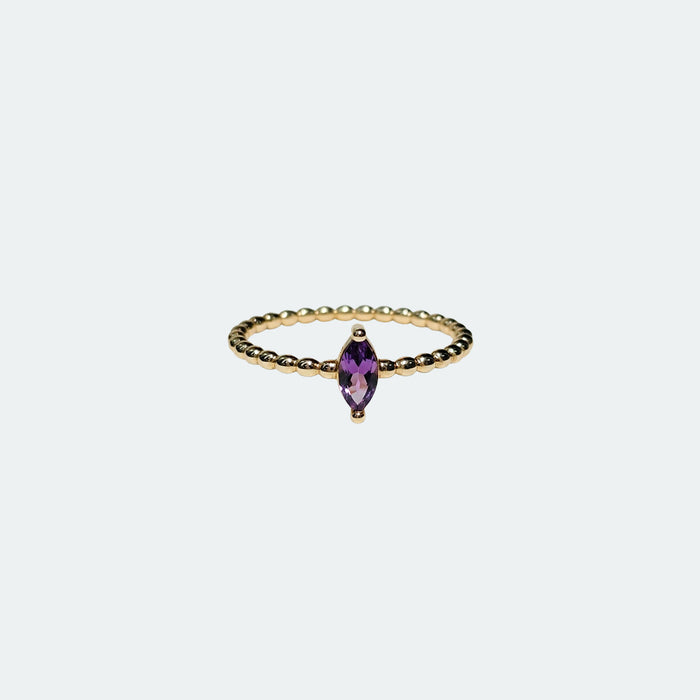 Anillo con Amatista en Oro Amarillo 14 Kt
