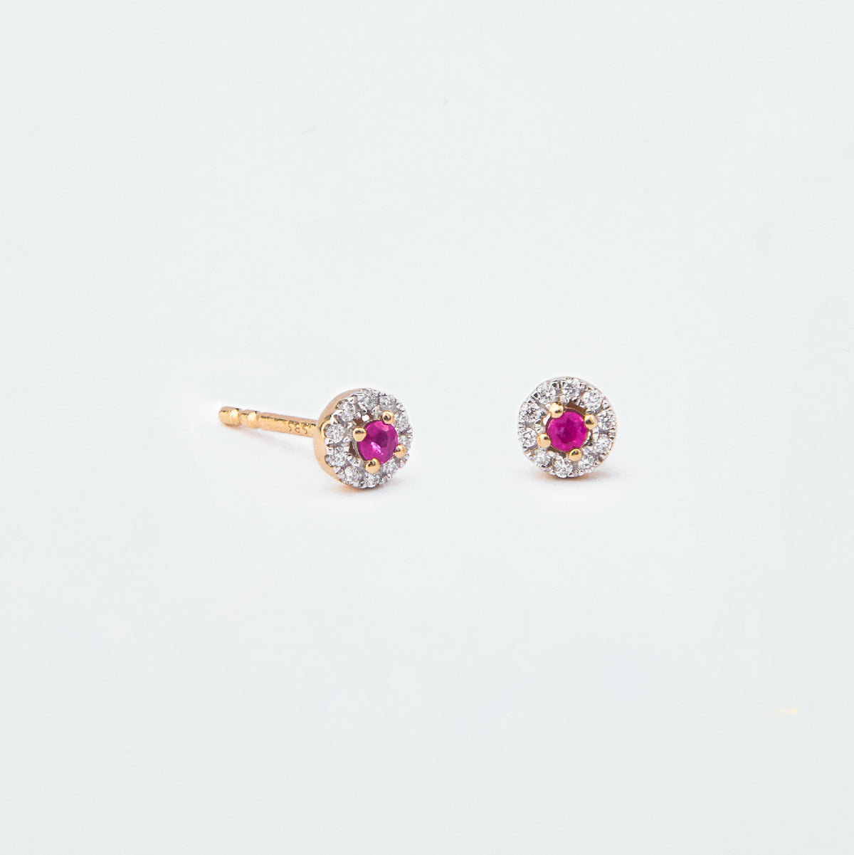 Aretes Rubí y Diamantes en Oro Amarillo 14 Kt — Liria Jewels