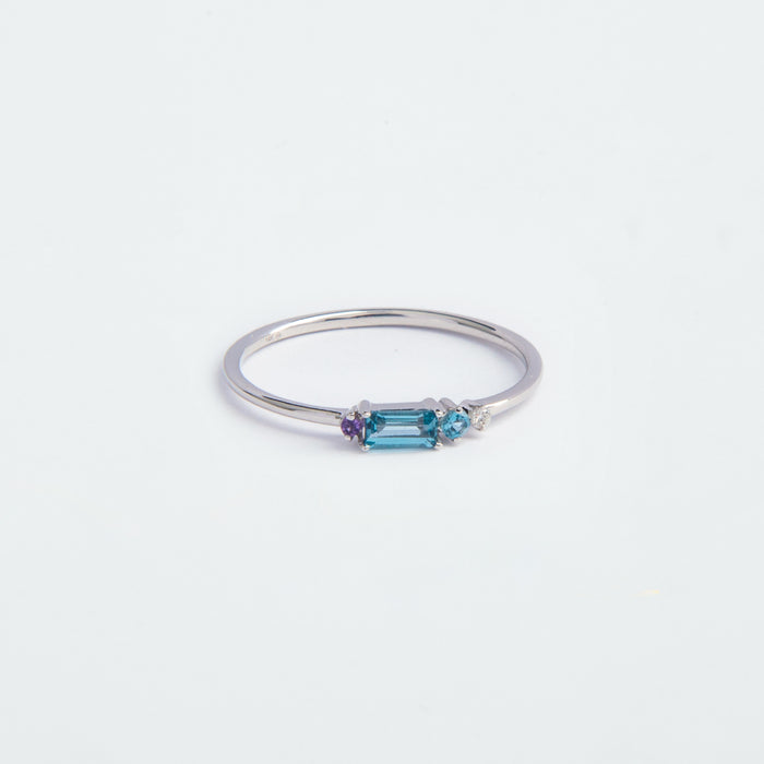 Anillo Topacio Azul Suizo, Amatista y Diamante en Oro Blanco 14K